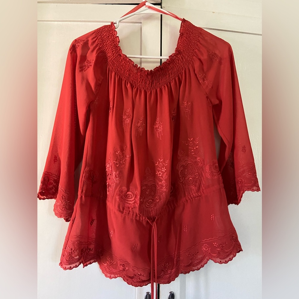 Cute blouse
